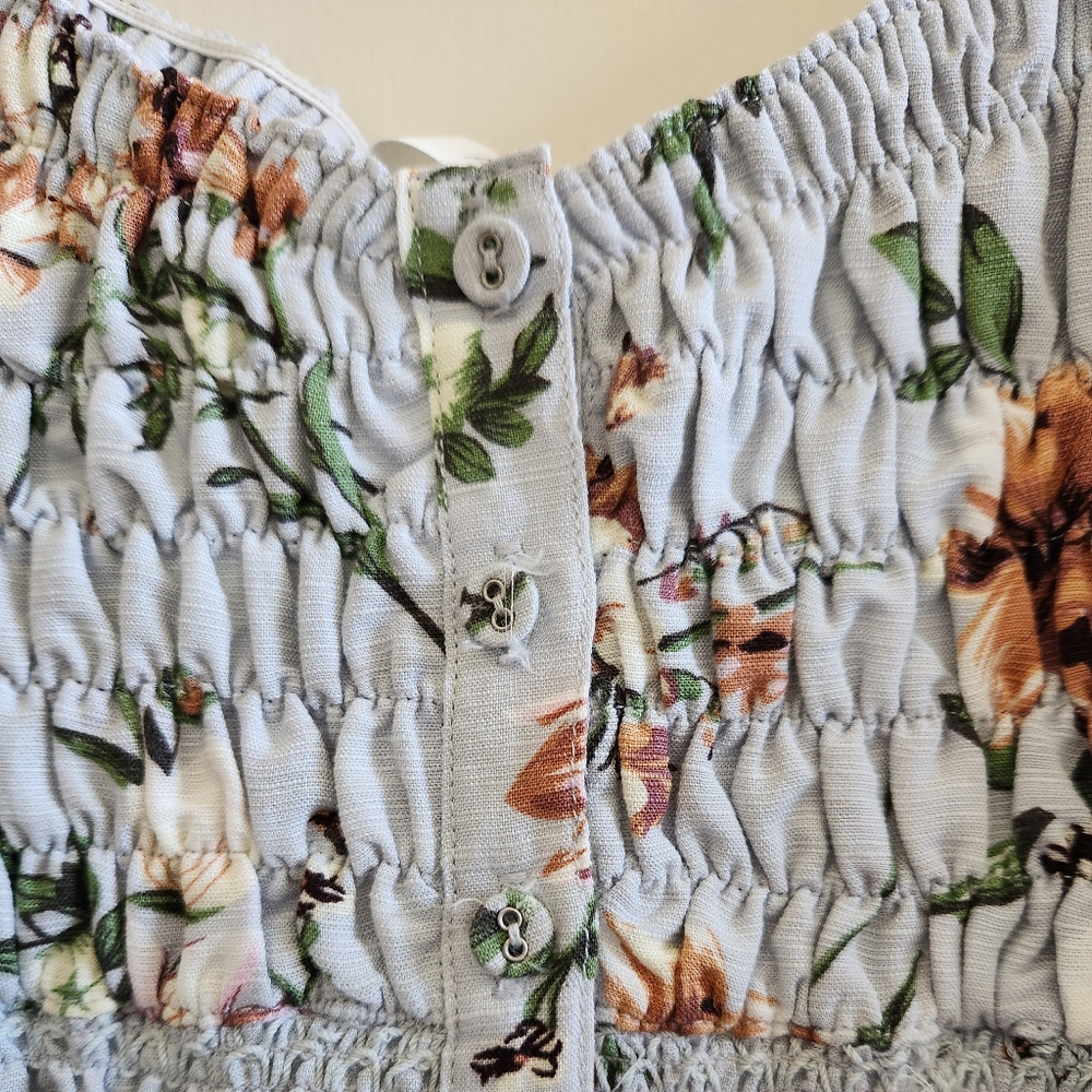 Astr The Label Salma Blue Floral Print Puff Sleeve Ruched Button Front Top - Picture 5 of 5